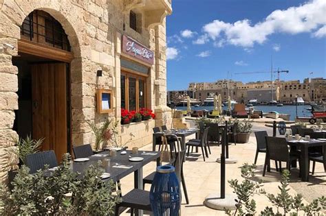 acquablu senglea restaurant.